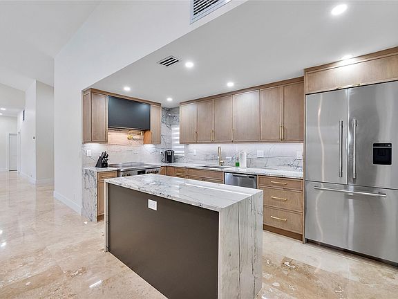 5th image of 10630 Boca Woods Lane