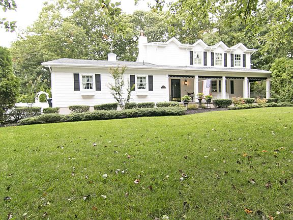 2nd image of 2131 Saw Mill Ln