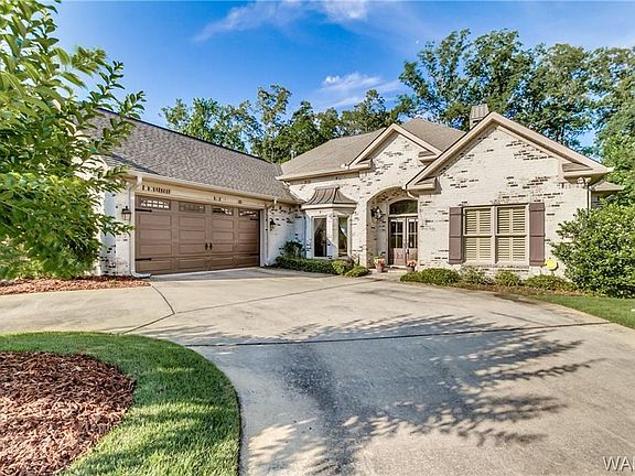 3rd image of 20 Signal Hill Cir