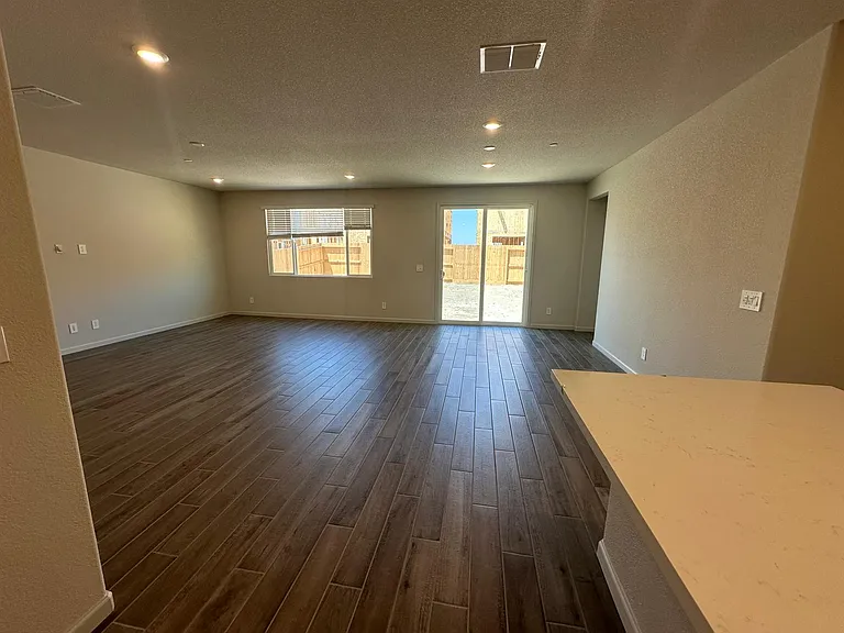 1781 Haines Ave — Photo 7