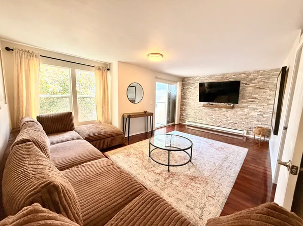 6703 204th St SW APT A203, Lynnwood, WA 98036