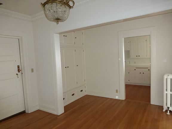 3rd image of 1 W Highland Dr APT 6
