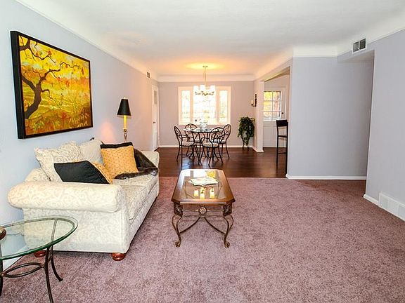 5th image of 683 Walnut Dr