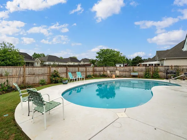169 Camden Cove Pkwy, Calera, AL 35040