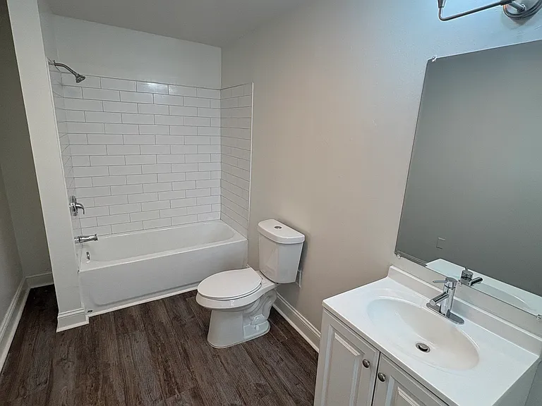 338 Hamilton St — Photo 4