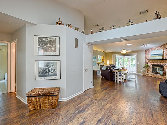 5th image of 13946 Tiffany Pines Cir N