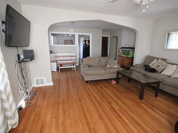 4th image of 1405 Berkey Ave