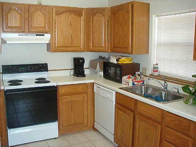 2nd image of 504 S 3rd St