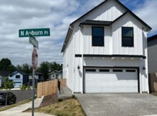 1029 N Auburn Pl, Ridgefield, WA 98642
