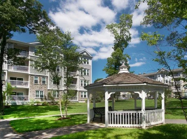 57 Augustus Ct Unit 1004, Reading, MA 01867