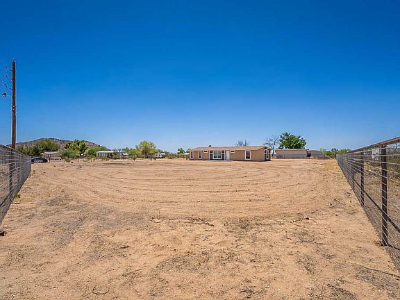 5th image of 7802 N Banta Cir