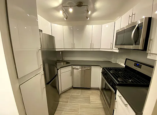 Rented by Stonehenge NYC LLC | media 1