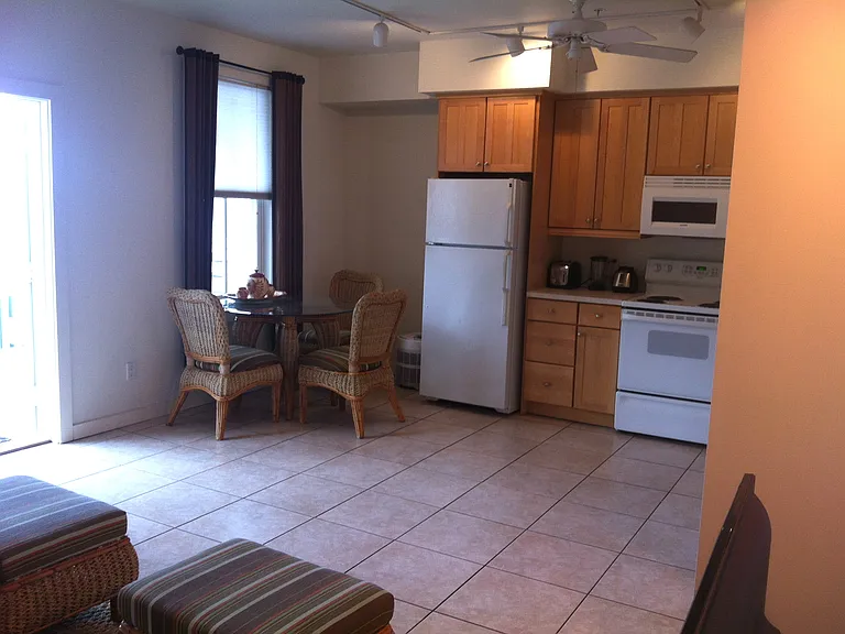 715 Caroline St #102 — Photo 3