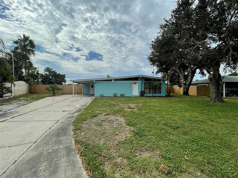 2001 Princeton Ave — Photo 32