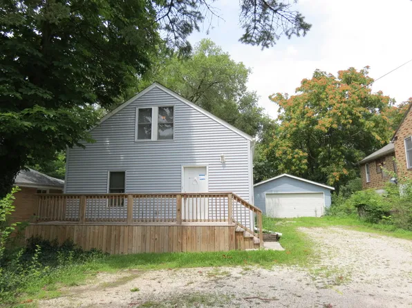 230 W Naperville Rd, Westmont, IL 60559