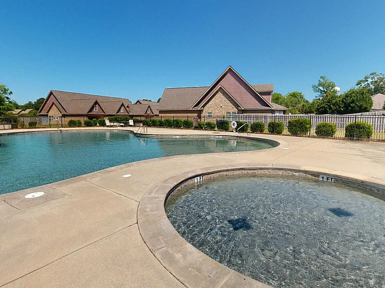 Stone Park Villas — Photo 16