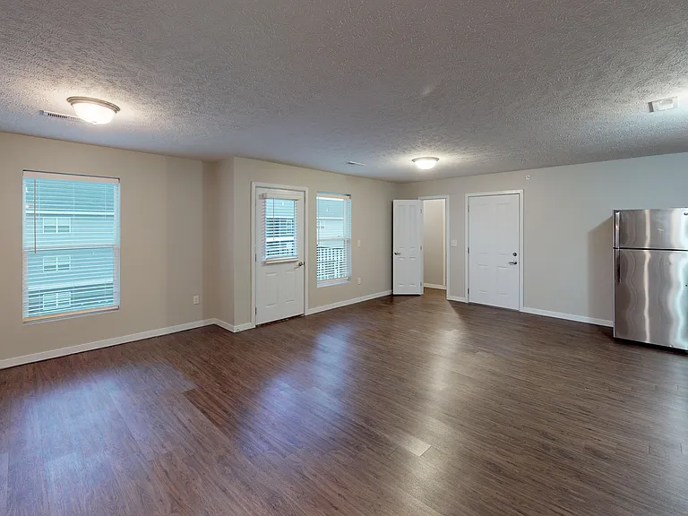 Talon Apartments — Photo 15