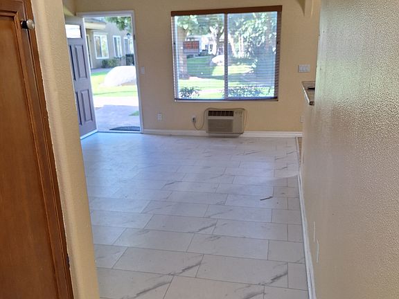 4th image of 792 Avocado Ave Unit 2