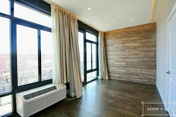Rented by Grand & Co. | media 8