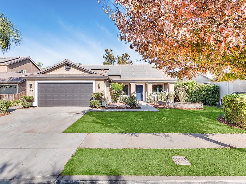 1st image of 1026 W Elkhorn Ct