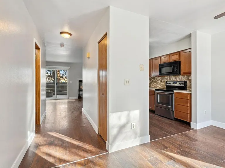 3465 Lochwood Dr #J39 — Photo 12