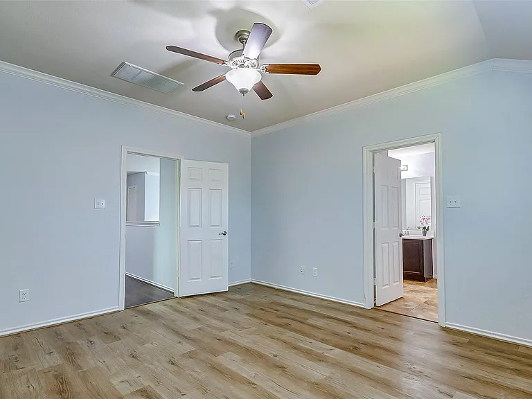 6451 Calgary Woods Ln — Photo 39