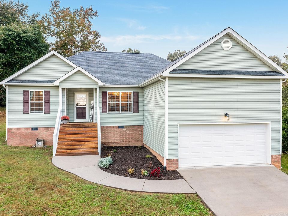 1st image of 325 Farmway Dr SE