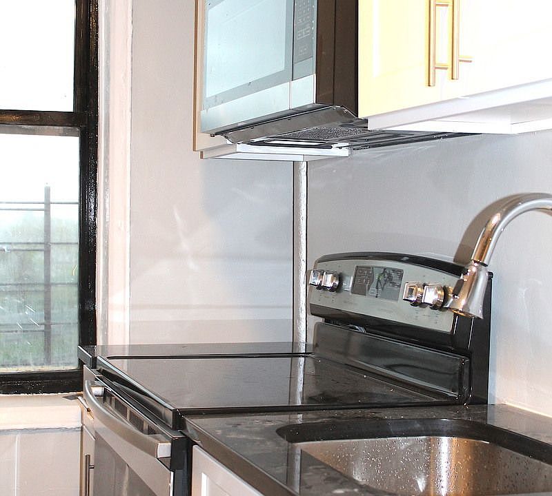 2nd image of 2876 Jerome Ave APT 9F