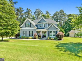 130 Edgewater Trl, Fayetteville, GA