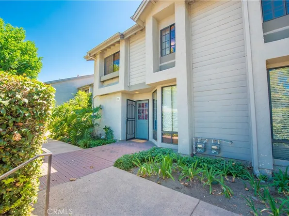 2220 E Chapman Ave Unit 11, Fullerton, CA 92831