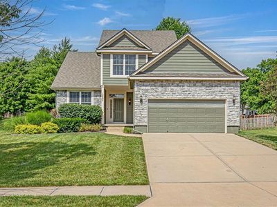 895 N Diane Dr, Olathe, KS, 66061