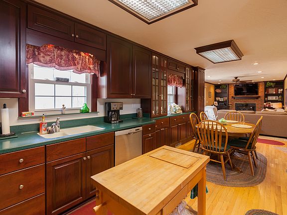 5th image of 839 Southridge Dr