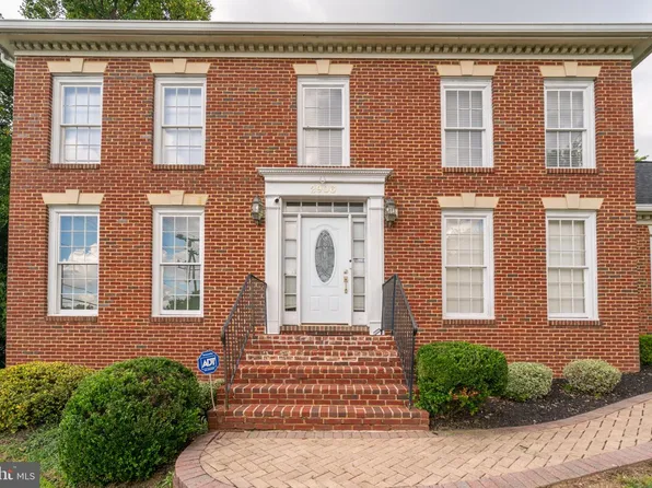 2906 Cedar Ln, Vienna, VA 22180