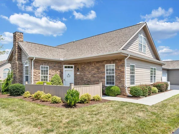 5636 Orchard Villas Cir, Roanoke, VA 24019