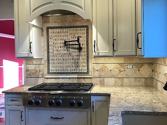 4th image of 22408 Parkview Ln