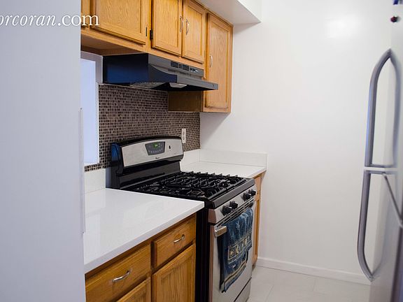 4th image of 573 Kosciuszko St #1