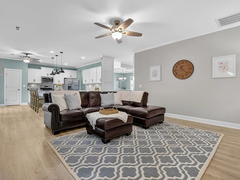 313 Laurel Oaks Dr — Photo 18