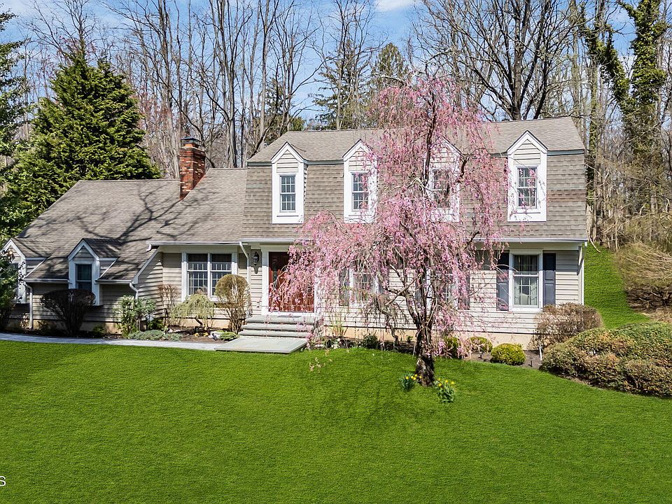 1st image of 44 Bunker Hill Drive