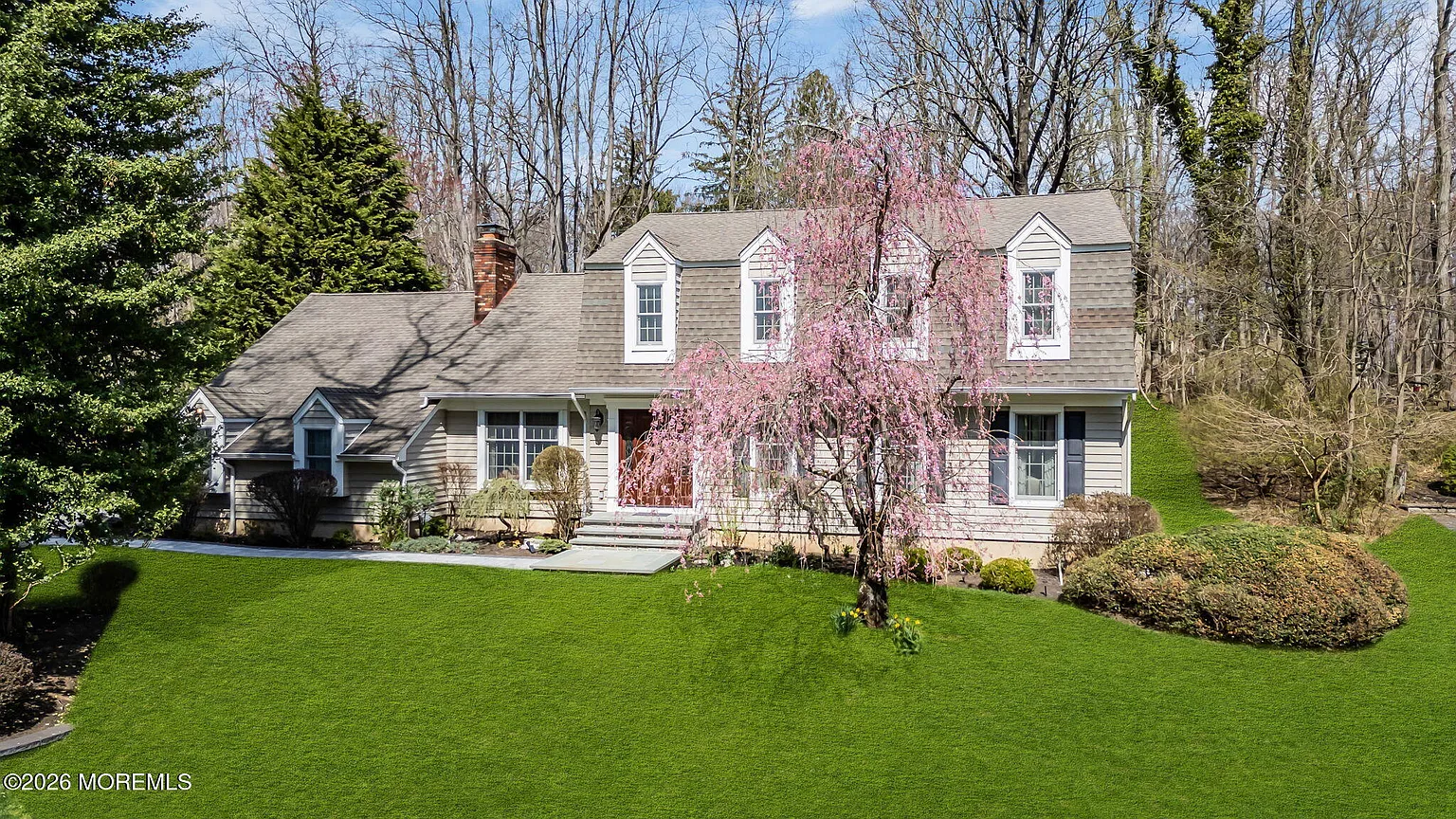 44 Bunker Hill Drive photo 1
