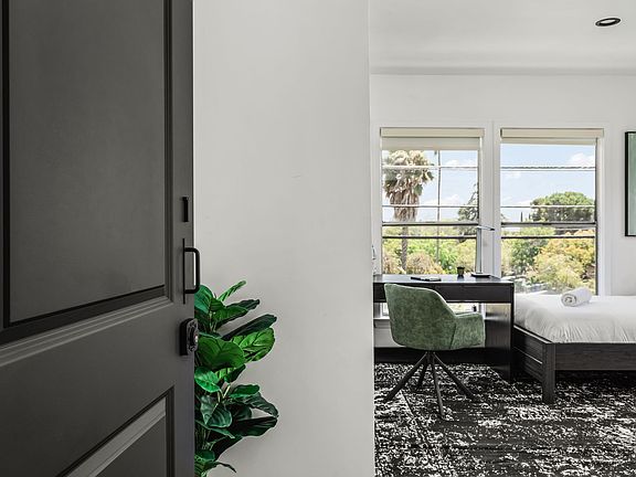 3rd image of 10799 Ohio Ave #1