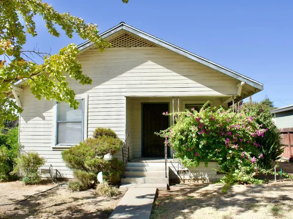 635 2nd St, Parlier, CA 93648