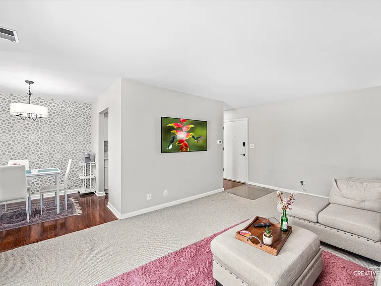 2220 Country Club Dr #22 — Photo 2