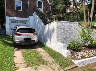 8 Woodside Ave, Staten Island, NY 10304