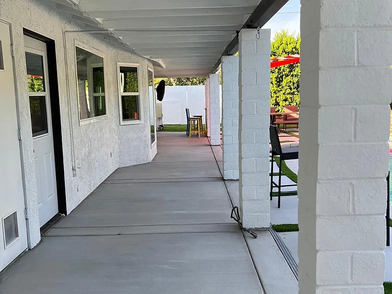 2212 N San Clemente Rd — Photo 42