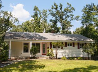 38 Colony Ct, New Providence, NJ 07974