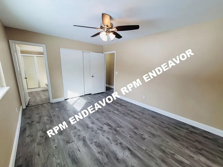 2029 Kentmore Ln — Photo 10