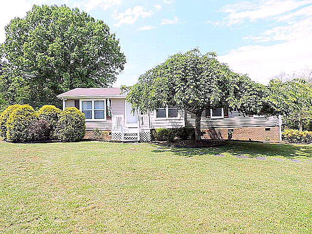 1st image of 221 Eagle Ln
