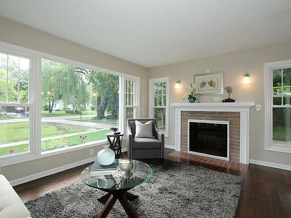 3rd image of 245 Lynnwood Ln