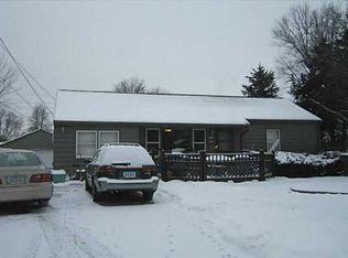 1059 34th St NE, Cedar Rapids, IA 52402