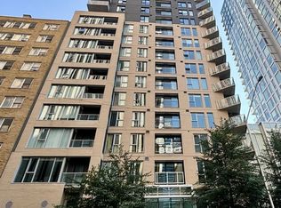 40 Nepean St #1801, Ottawa, ON K2P 0X5